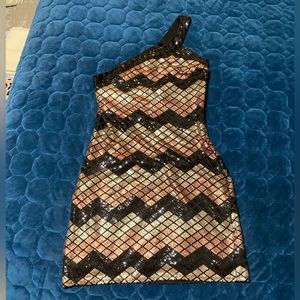 Women’s size Medium. Chelsea & Violet sequin cocktail dress.